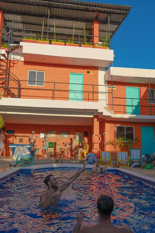 Hostel Nirvana Taganga Exteriör bild