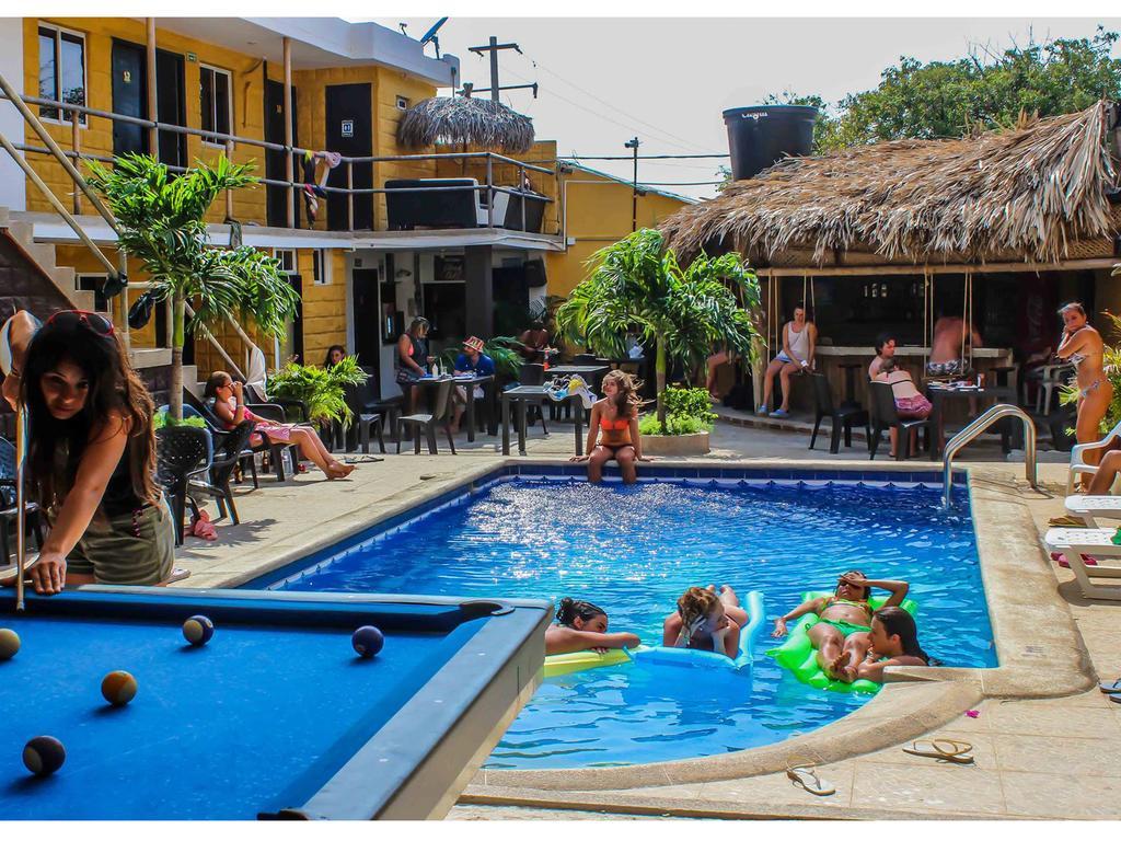 Hostel Nirvana Taganga Exteriör bild
